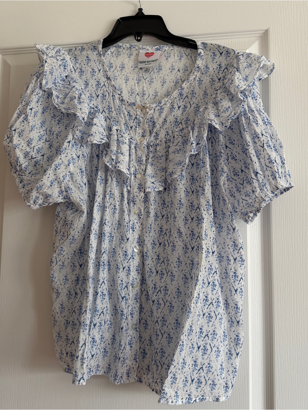 Hester & Orchard Blue Floral Ruffle Button-Front Blouse